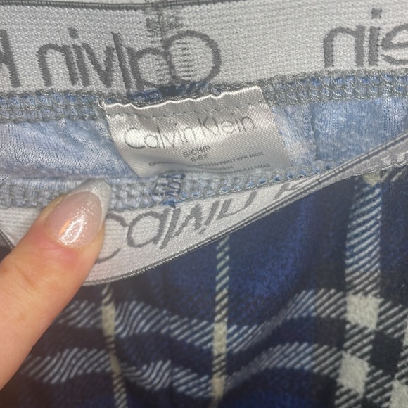 Boys Calvin Klein flannel Pj pants set of 2 S - Picture 3 of 4
